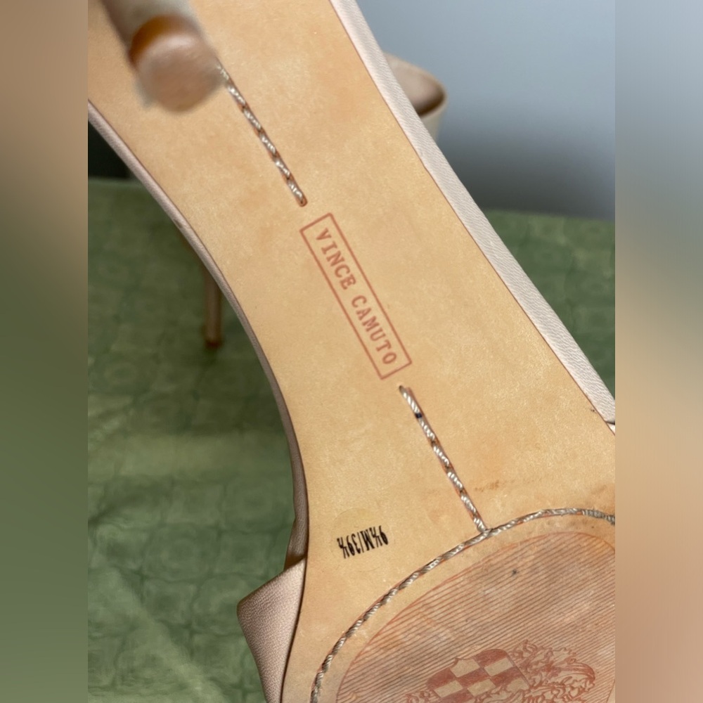 Pumps - Picture 6 of 12